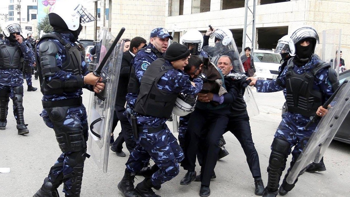  اشتباكات بين أجهزة الأمن الفلسطينية ومقاومين تؤكد التزام السلطة بدورها الأمني