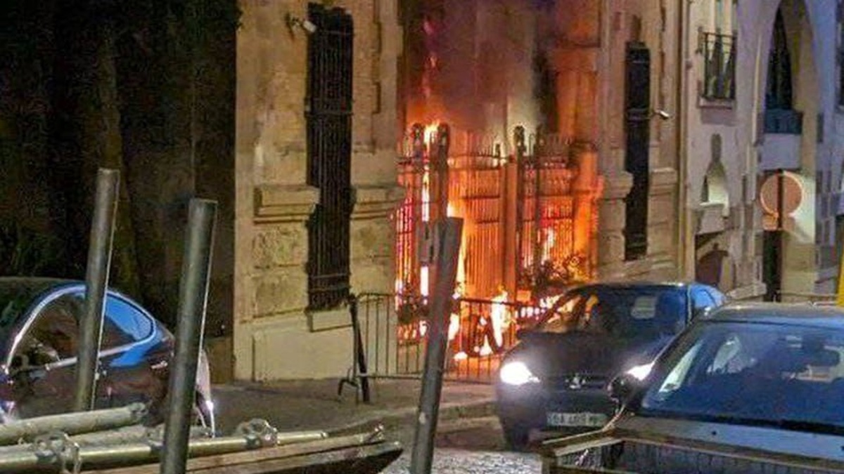  سياقات وتداعيات الهجوم على السفارة الإيرانية بباريس