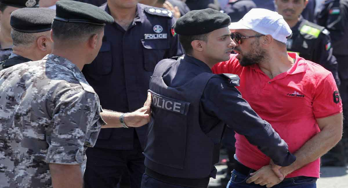  الاعتقالات الأخيرة للمعلمين بالأردن مؤشر على تمسك الدولة بالنهج الأمني