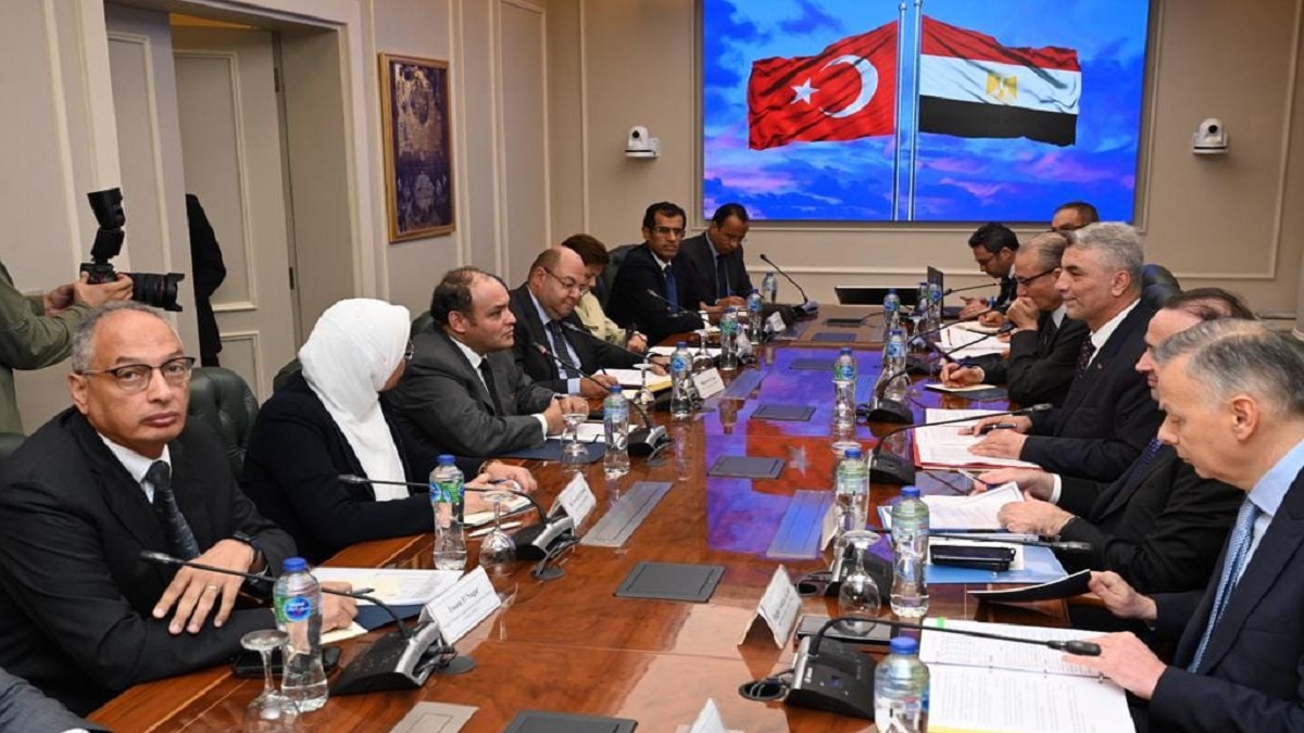  تعاون تركيا عسكريًا مع مصر واليونان يؤكد استمرارها في تطبيع العلاقات مع جوارها الإقليمي 