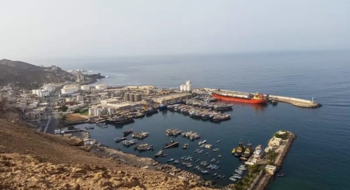  الحوثي يجدّد استهداف ميناء الضبة  النفطي لفرض شروطه في مفاوضات الهدنة
