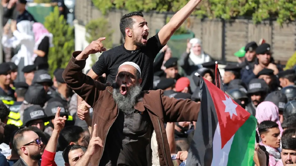  استمرار المقاربة الأمنية ضد المعارضين في الأردن يوسّع فجوة الثقة مع الشارع