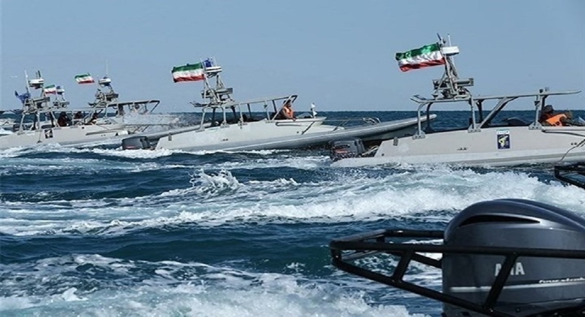  أهداف ورسائل أمنية إيرانية من حوادث اعتراض قوارب مسيرة أمريكية