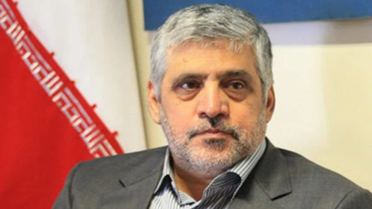 طرد السفير الإيراني من بيروت تصعيد خطير في مسار العلاقات وفتح للباب أمام أزمة سياسية واشتباك طائفي